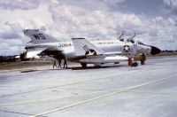 Photo: United States Navy, McDonnell Douglas F-4 Phantom, 153064