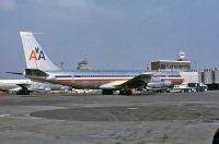 Photo: American Airlines, Boeing 707-100, N7523A