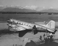 Photo: Trans Canada Airlines - TCA, Douglas DC-3, CF-TEJ