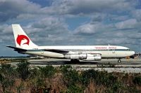 Photo: Bahamas World, Boeing 707-100, VP-BDE