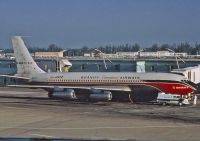 Photo: Braniff International Airways, Boeing 707-200, N7075