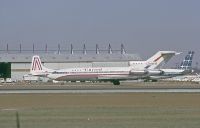 Photo: United Air, Boeing 727-100, N7038U