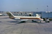 Photo: Continental Airlines, Douglas DC-9-10, N8910
