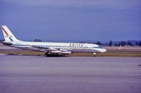 Photo: United Airlines, Douglas DC-8-21, N8001U
