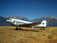 Photo: Frontier Airlines, Douglas DC-3, N64423